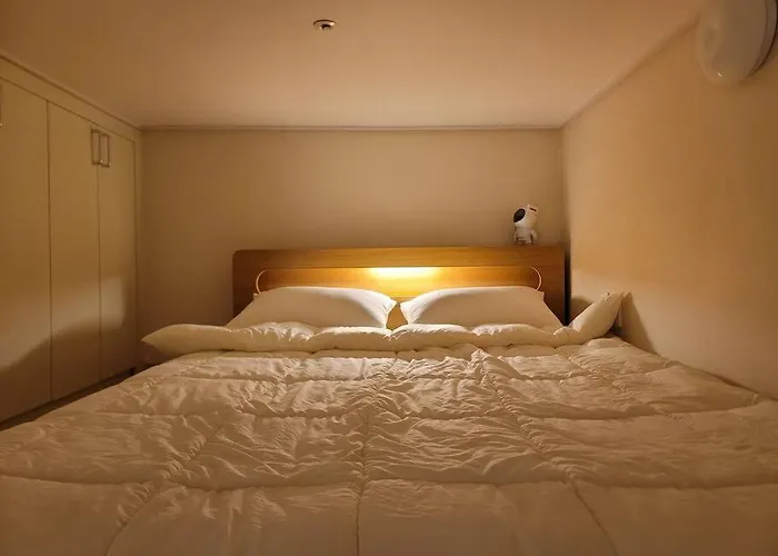 Comfortable Duplex House With City Lake View #Seokchonlakeview #Lotteworld