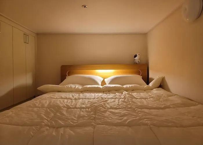 Comfortable Duplex House With City Lake View #Seokchonlakeview #Lotteworld
