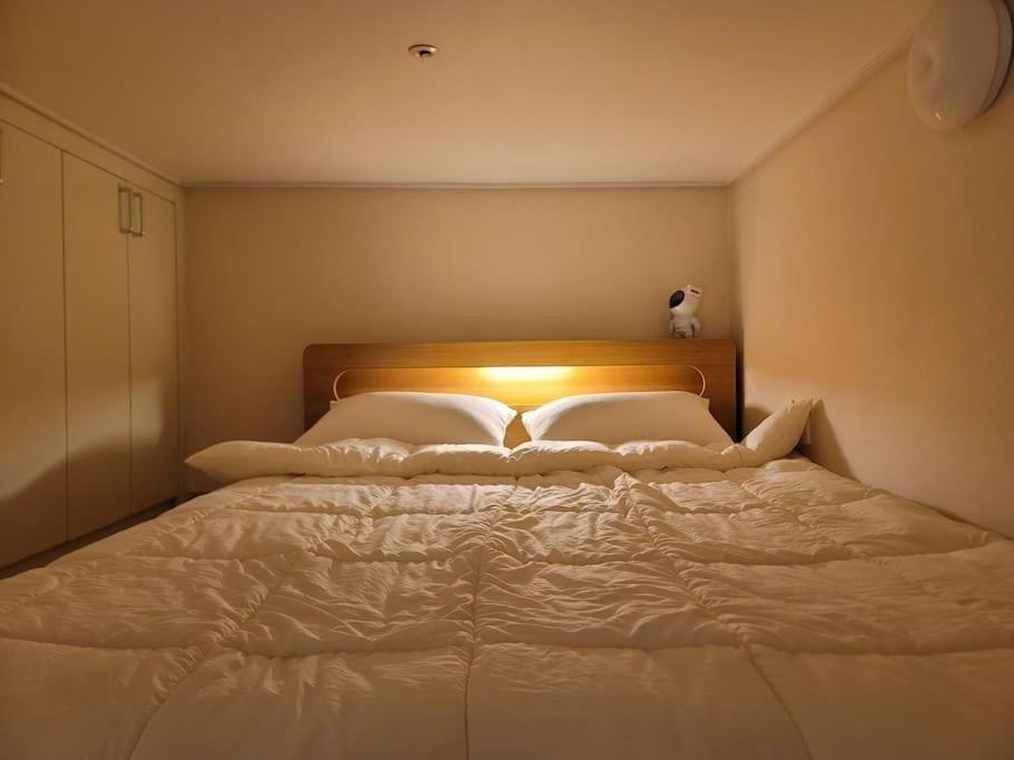 Comfortable Duplex House With View #seokchonlakeview #lotteworld Apartemen *